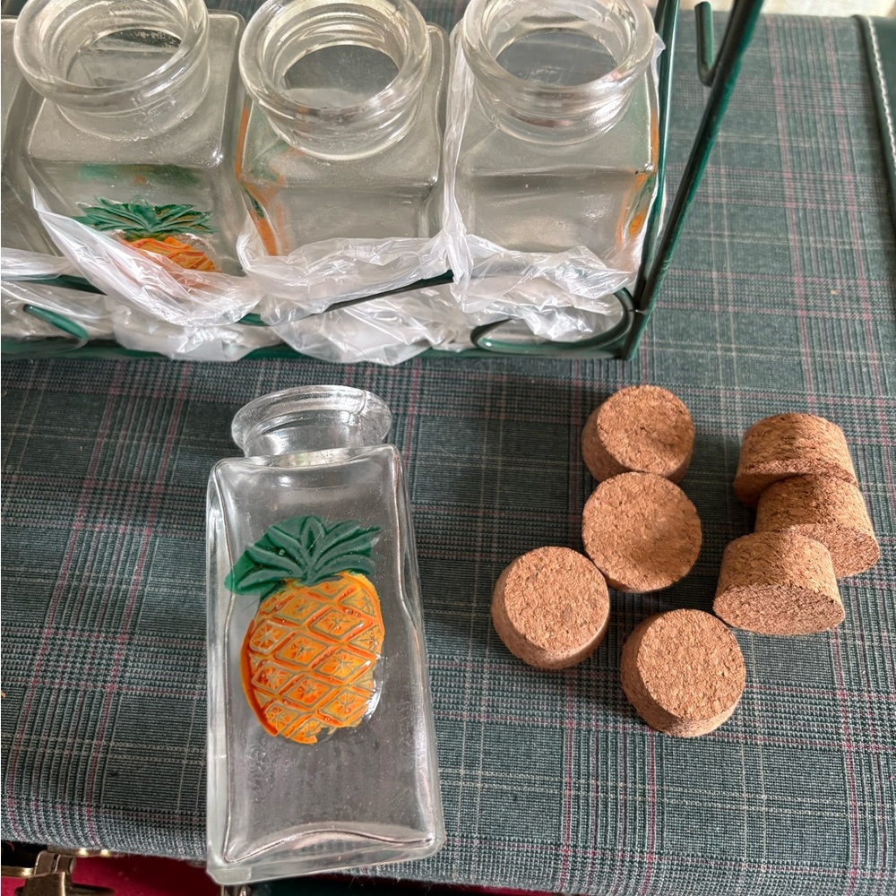 Pineapple Spice Set Glass Jars Metal Rack - Picture 2 of 5